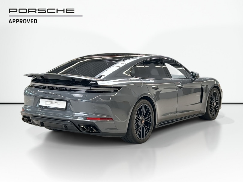 Porsche Panamera 2024