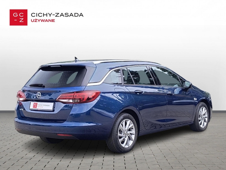 Opel Astra 2021