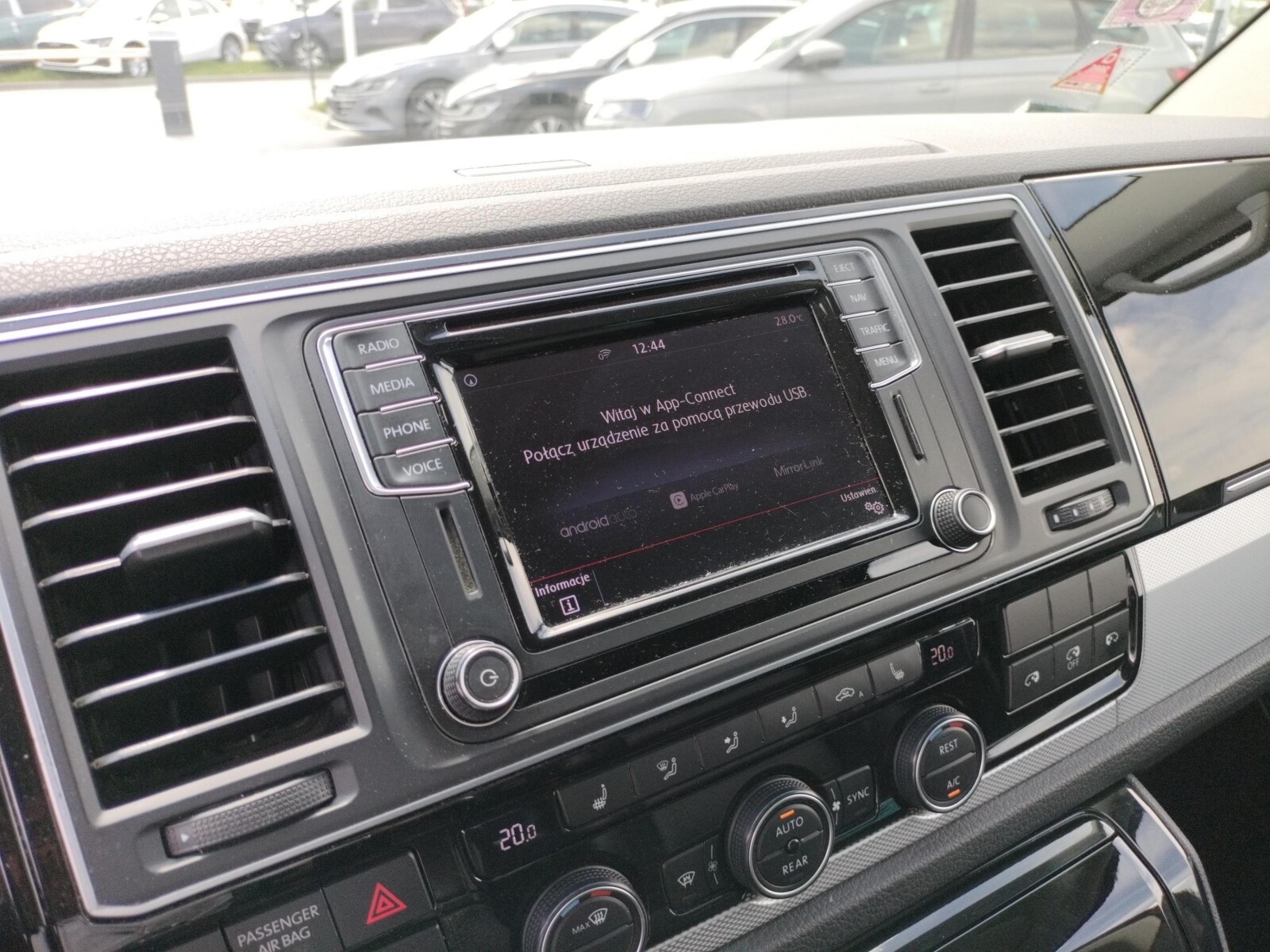 Volkswagen Caravelle