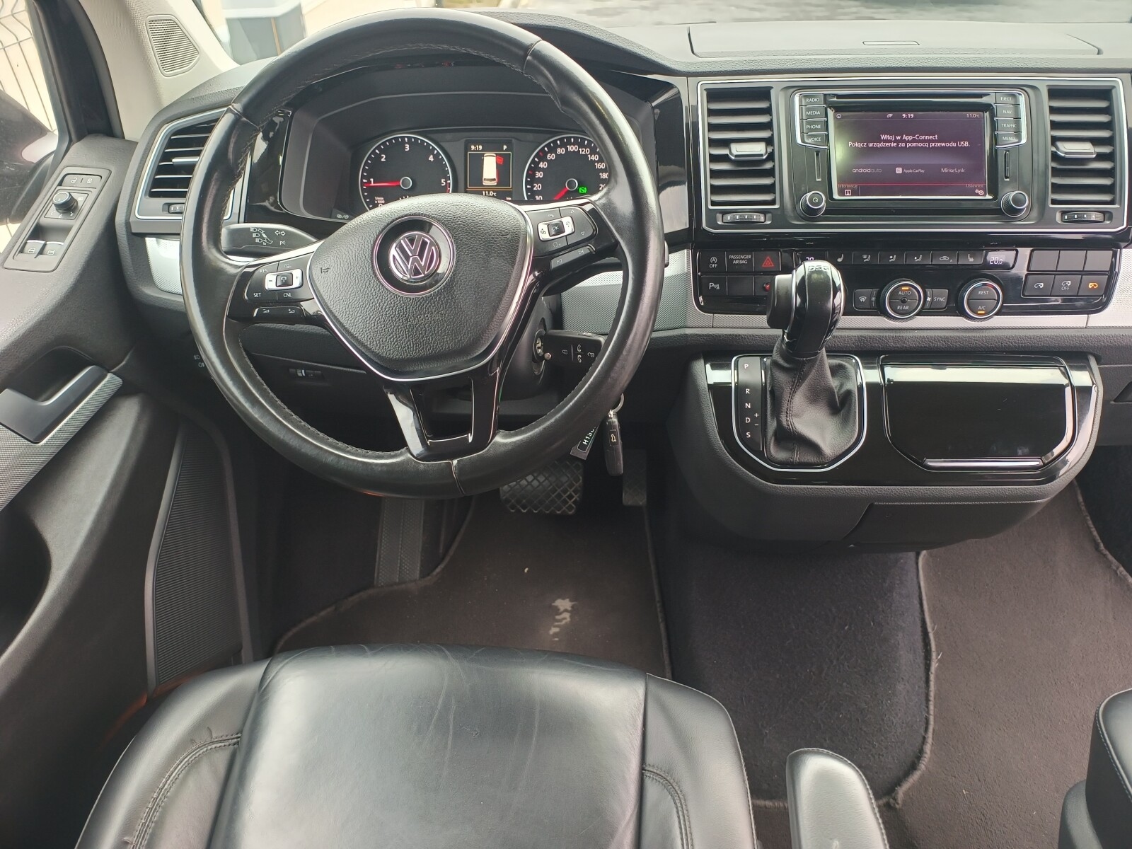 Volkswagen Caravelle