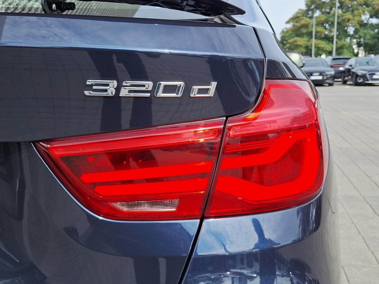 BMW 320