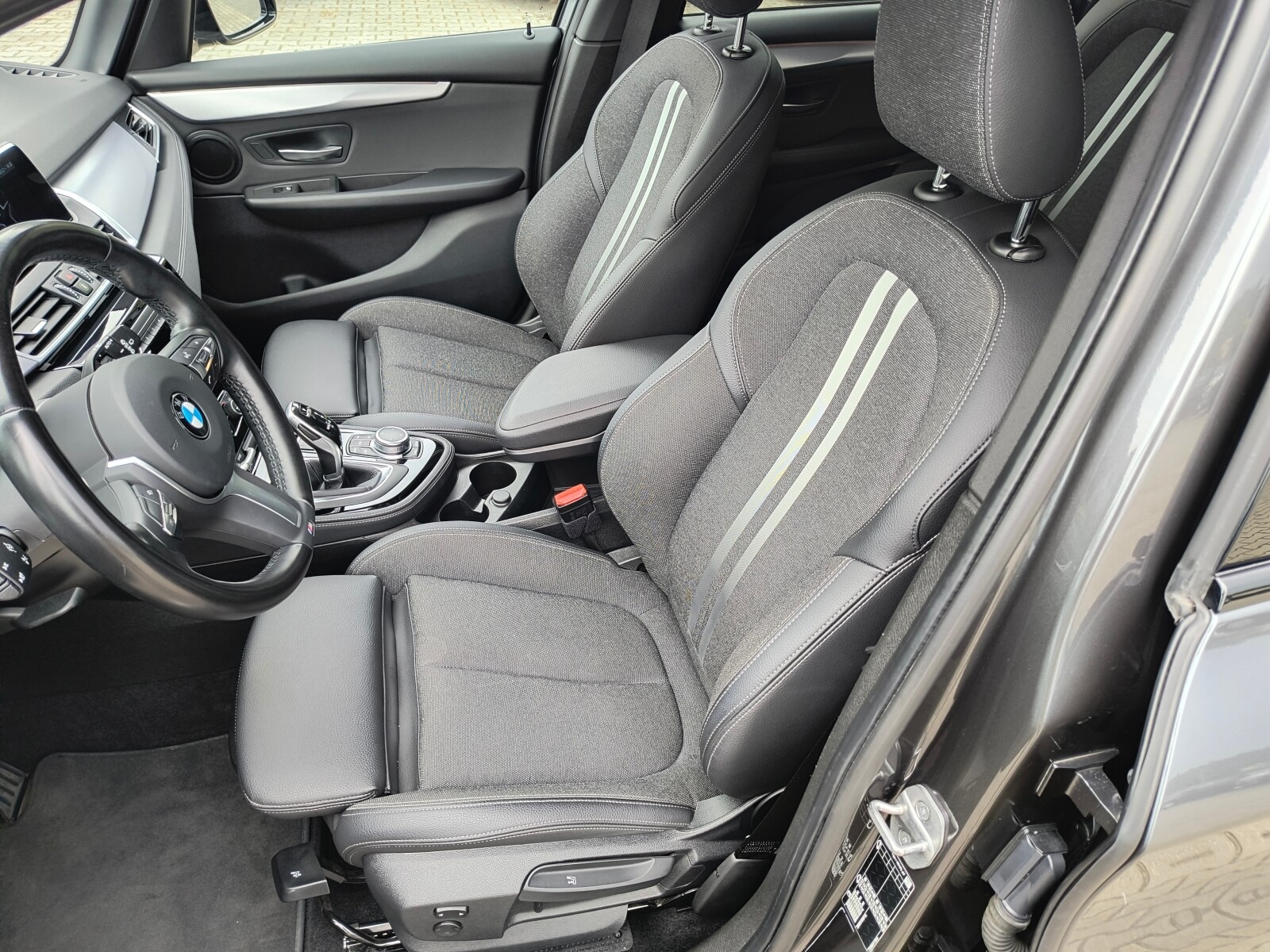 BMW 218