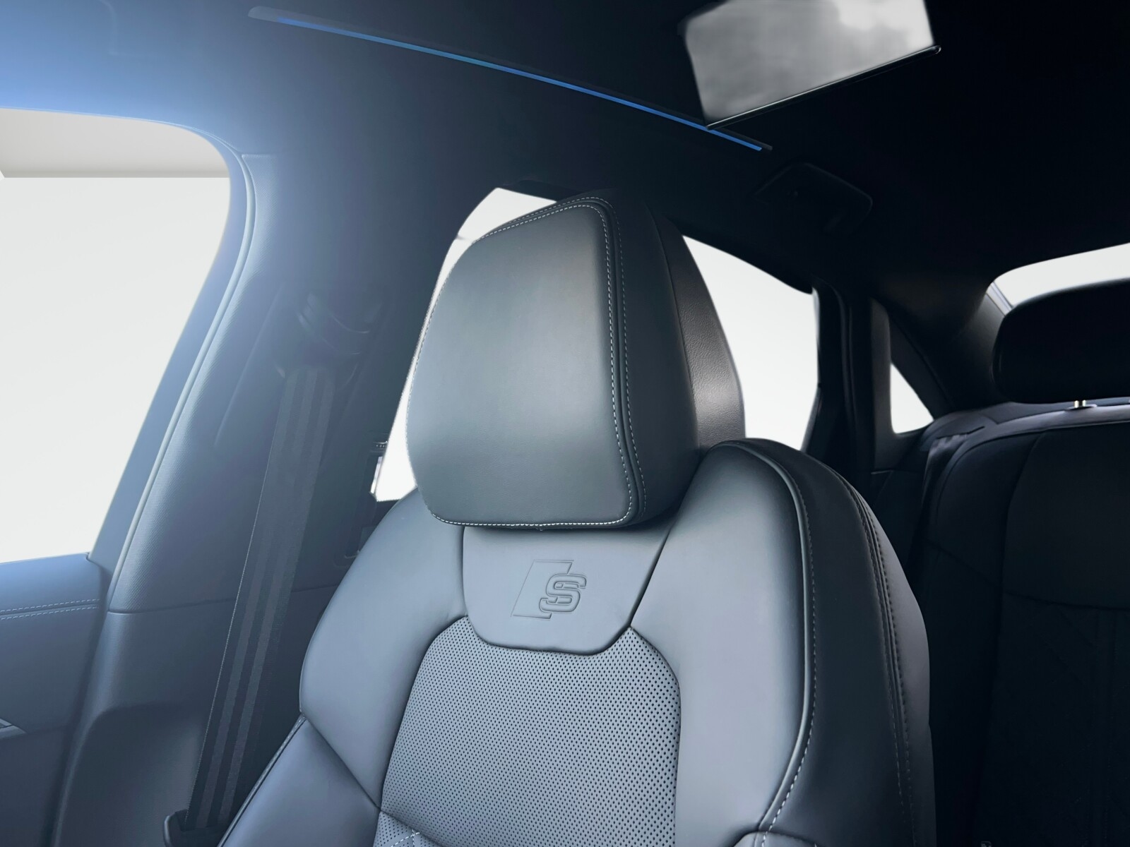 Audi A8 L
