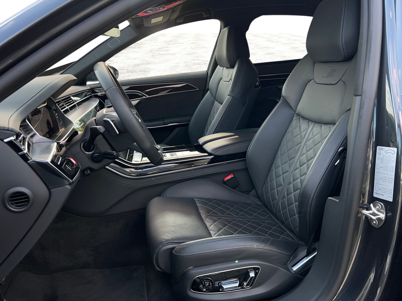 Audi A8 L