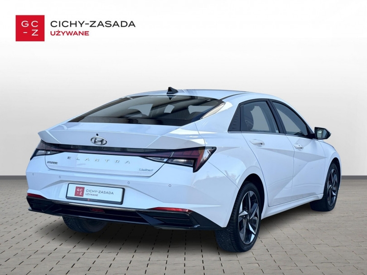 Hyundai Elantra 2021