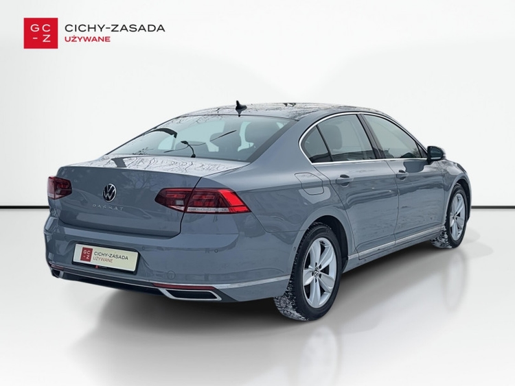 Volkswagen Passat 2022