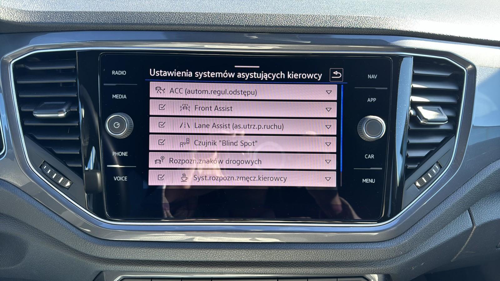 1.5 TSI 150 KM_LIFE_DSG_Keyless_NAVI_LED_Tempomat_Cockpit Pro_APP 21