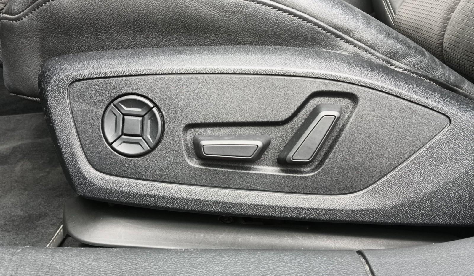 50TDI Quattro Tiptronic / Sline PakietCzerń Kamery360 / SzaryDaytona 14