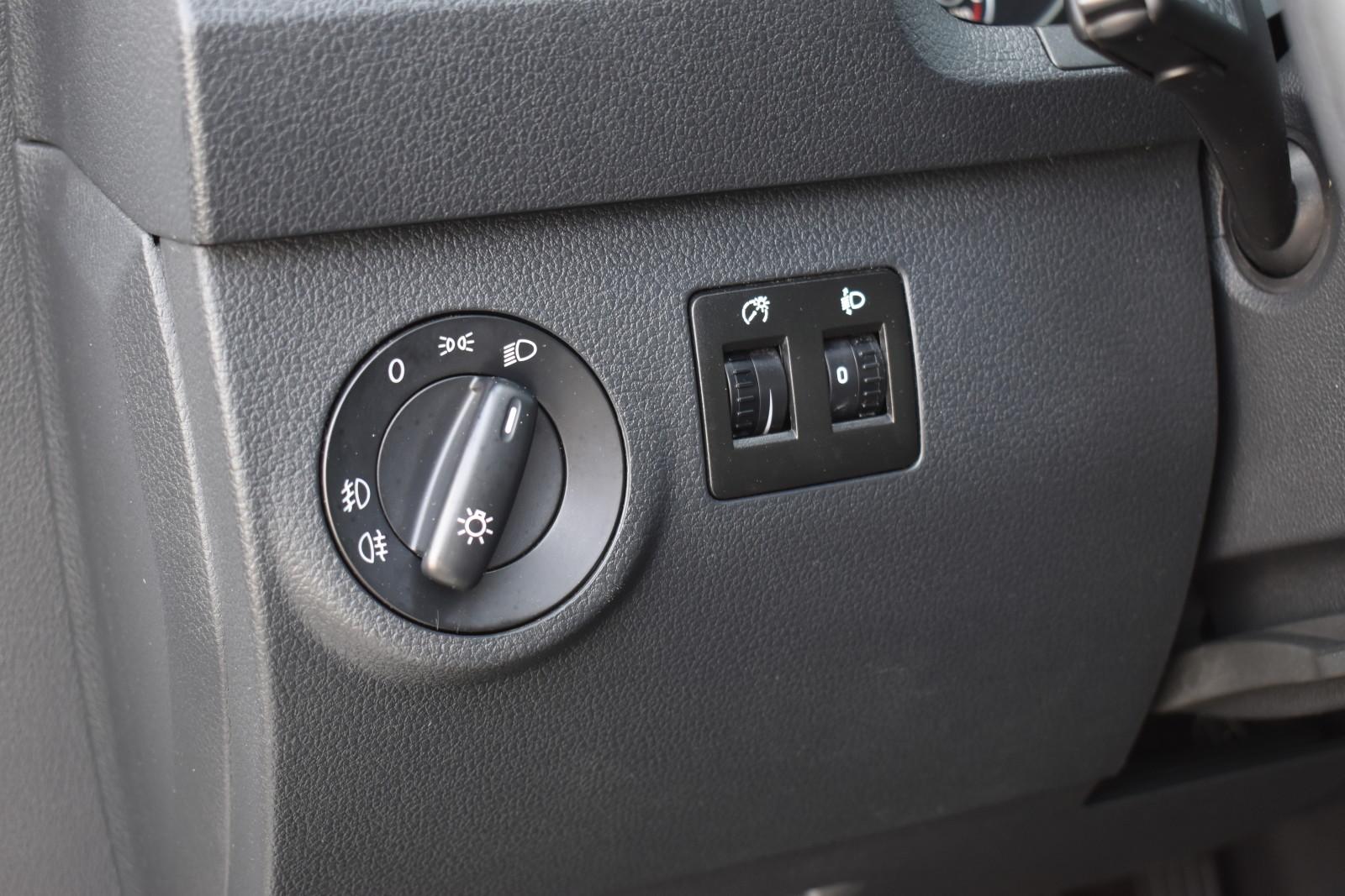 SalonPL 102KM TDI N1 5-os. Klima Bluetooth Podgrzewane Fotele VAT23% 29
