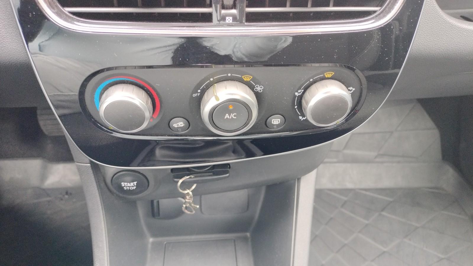Renault Clio Grandtour Expression 0,9 TCE 90 KM 15
