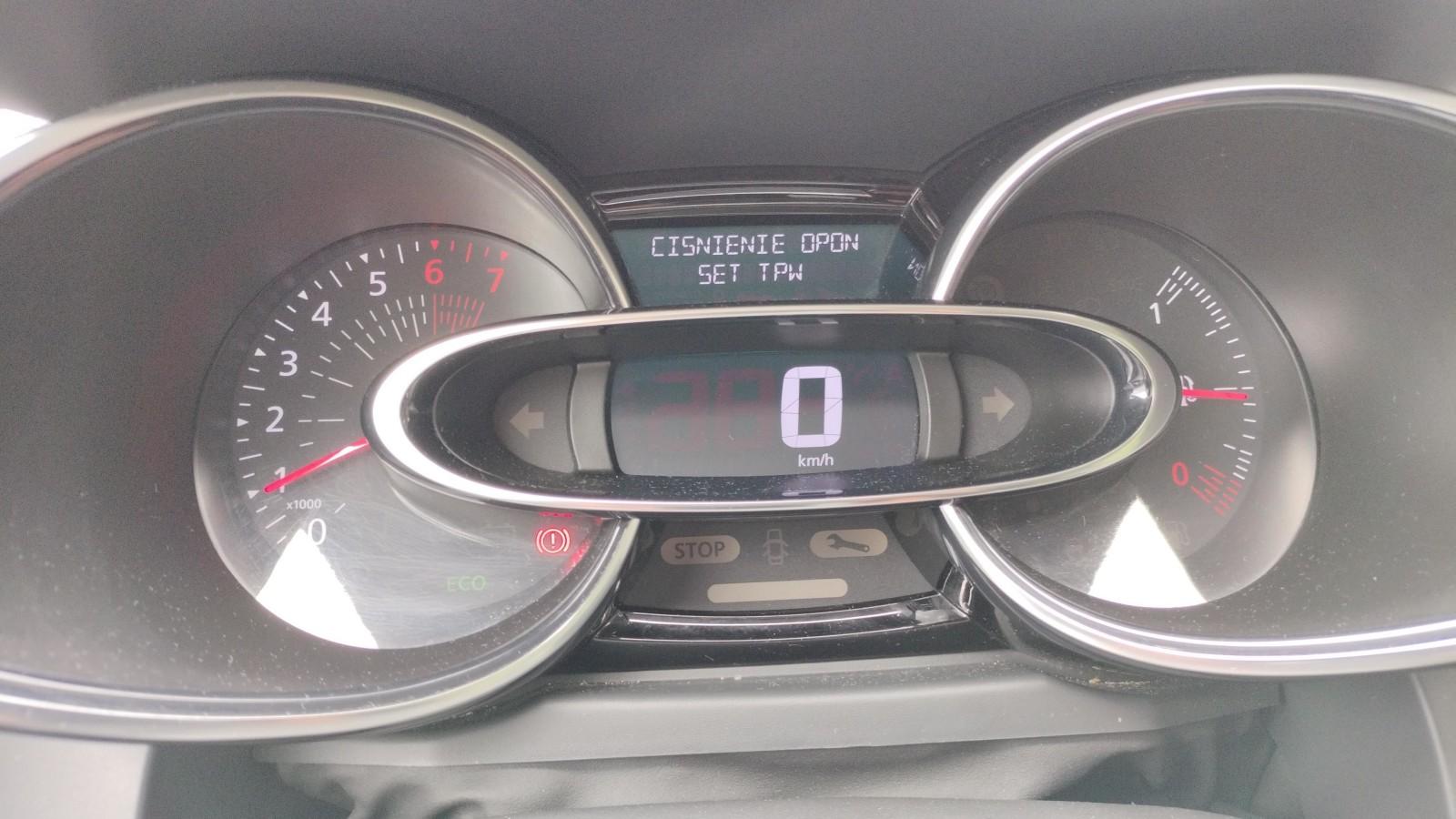 Renault Clio Grandtour Expression 0,9 TCE 90 KM 13