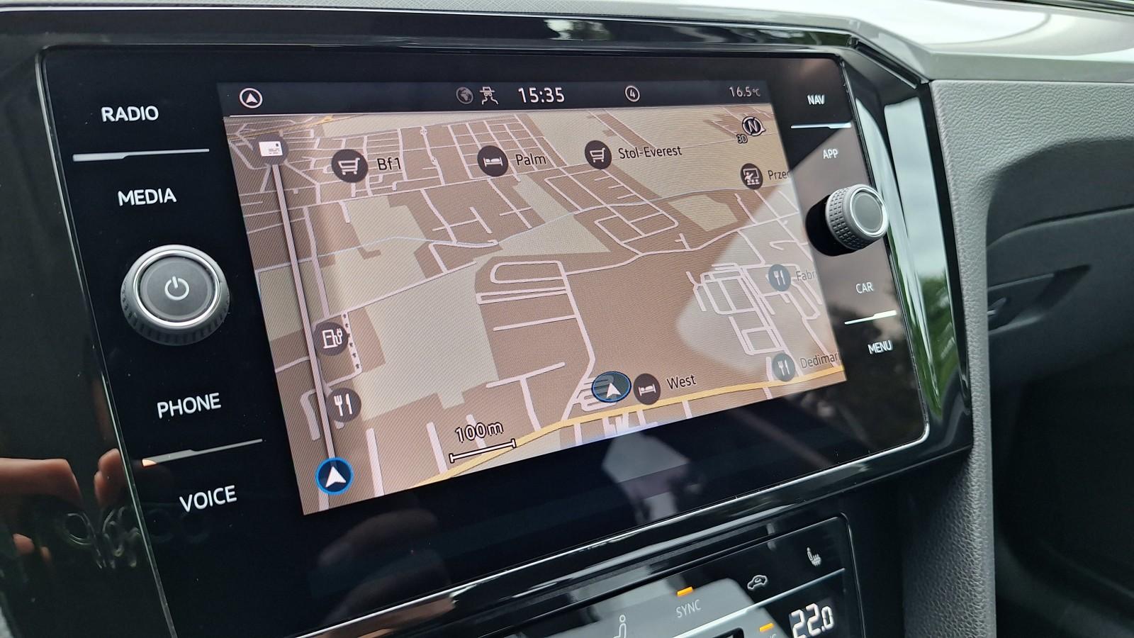 SalonPL serwis ASO 1.5TSI 150KM bezwypadkow pakiety kamera łopatki VAT 28
