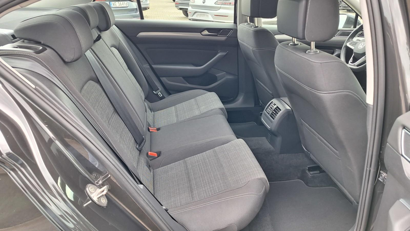 SalonPL serwis ASO 1.5TSI 150KM bezwypadkow pakiety kamera łopatki VAT 15