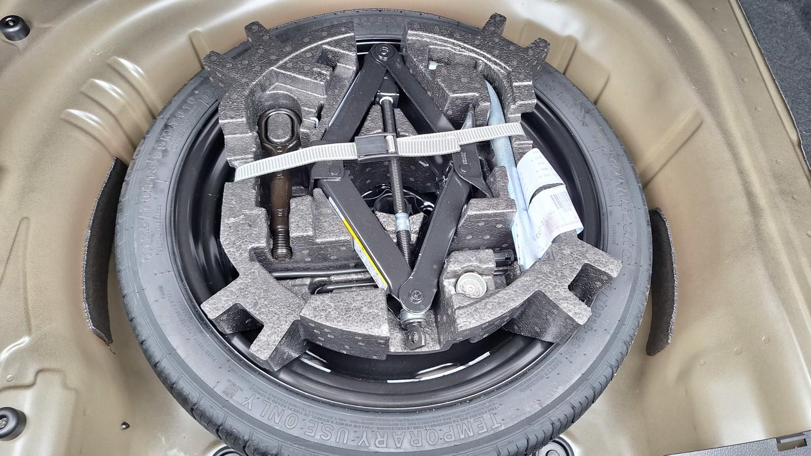 SalonPL serwis ASO 1.5TSI 150KM bezwypadkow pakiety kamera łopatki VAT 36