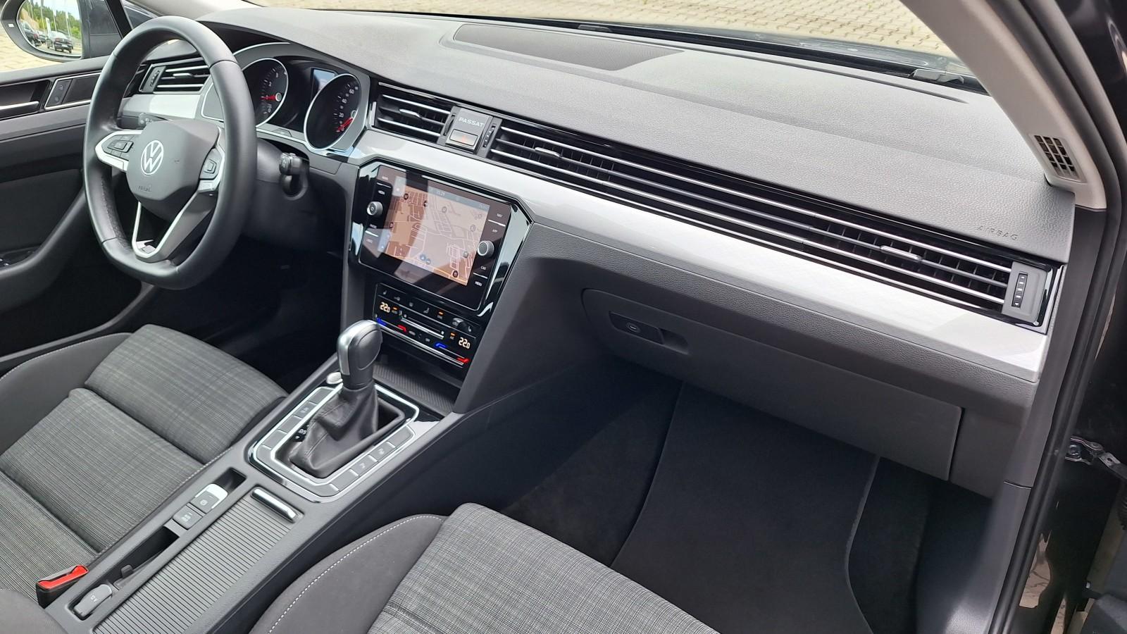 SalonPL serwis ASO 1.5TSI 150KM bezwypadkow pakiety kamera łopatki VAT 13