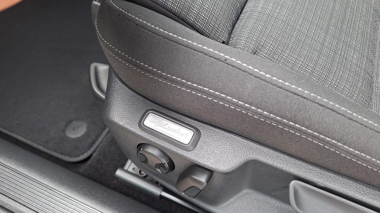 SalonPL serwis ASO 1.5TSI 150KM bezwypadkow pakiety kamera łopatki VAT 10