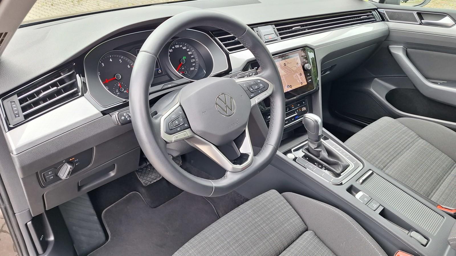 SalonPL serwis ASO 1.5TSI 150KM bezwypadkow pakiety kamera łopatki VAT 12