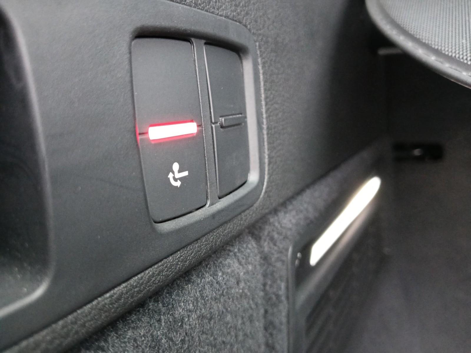 40TDI Quattro Advanced mHev 204km 18
