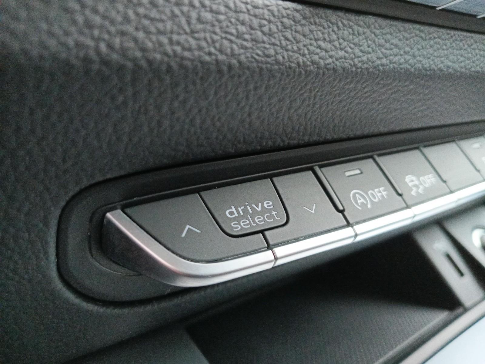 40TDI Quattro Advanced mHev 204km 26