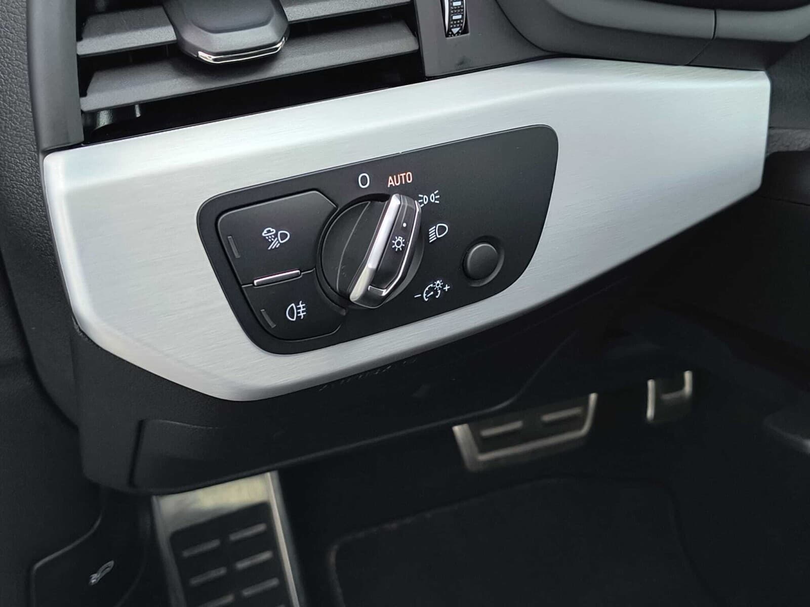 Audi A4 Limousine