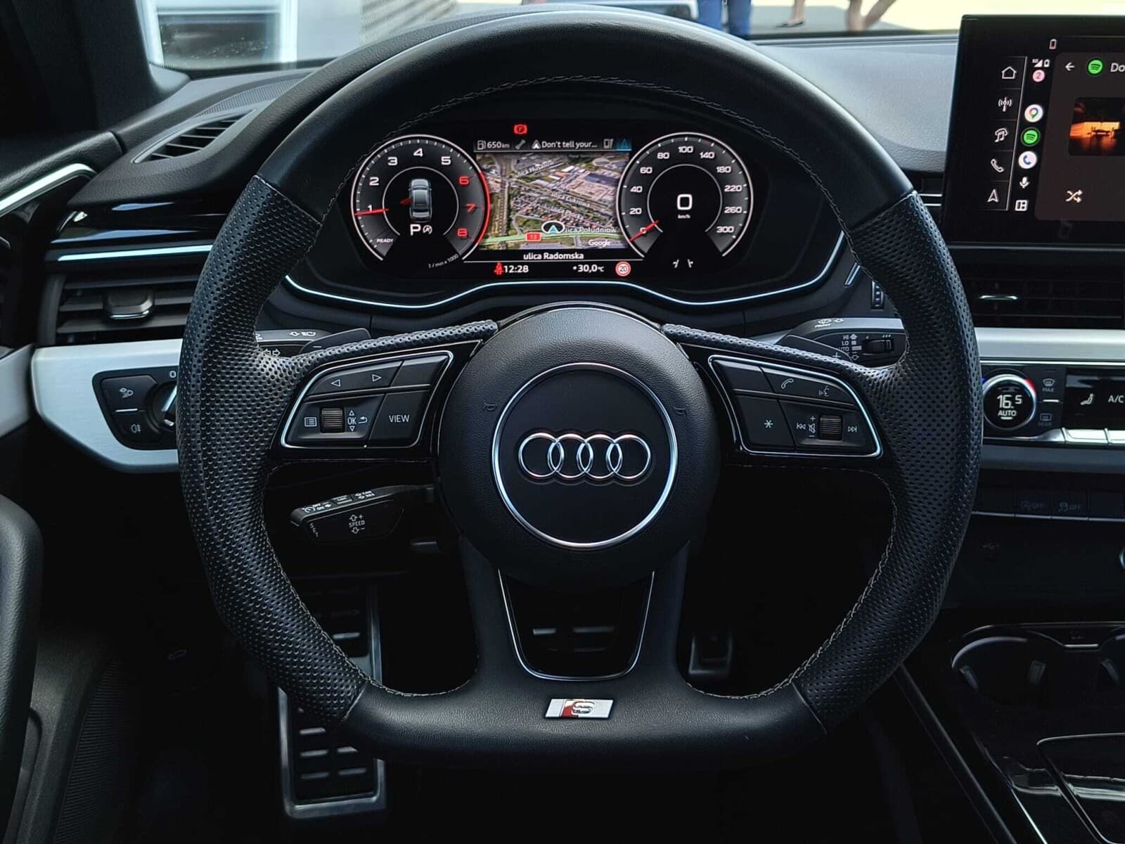 Audi A4 Limousine