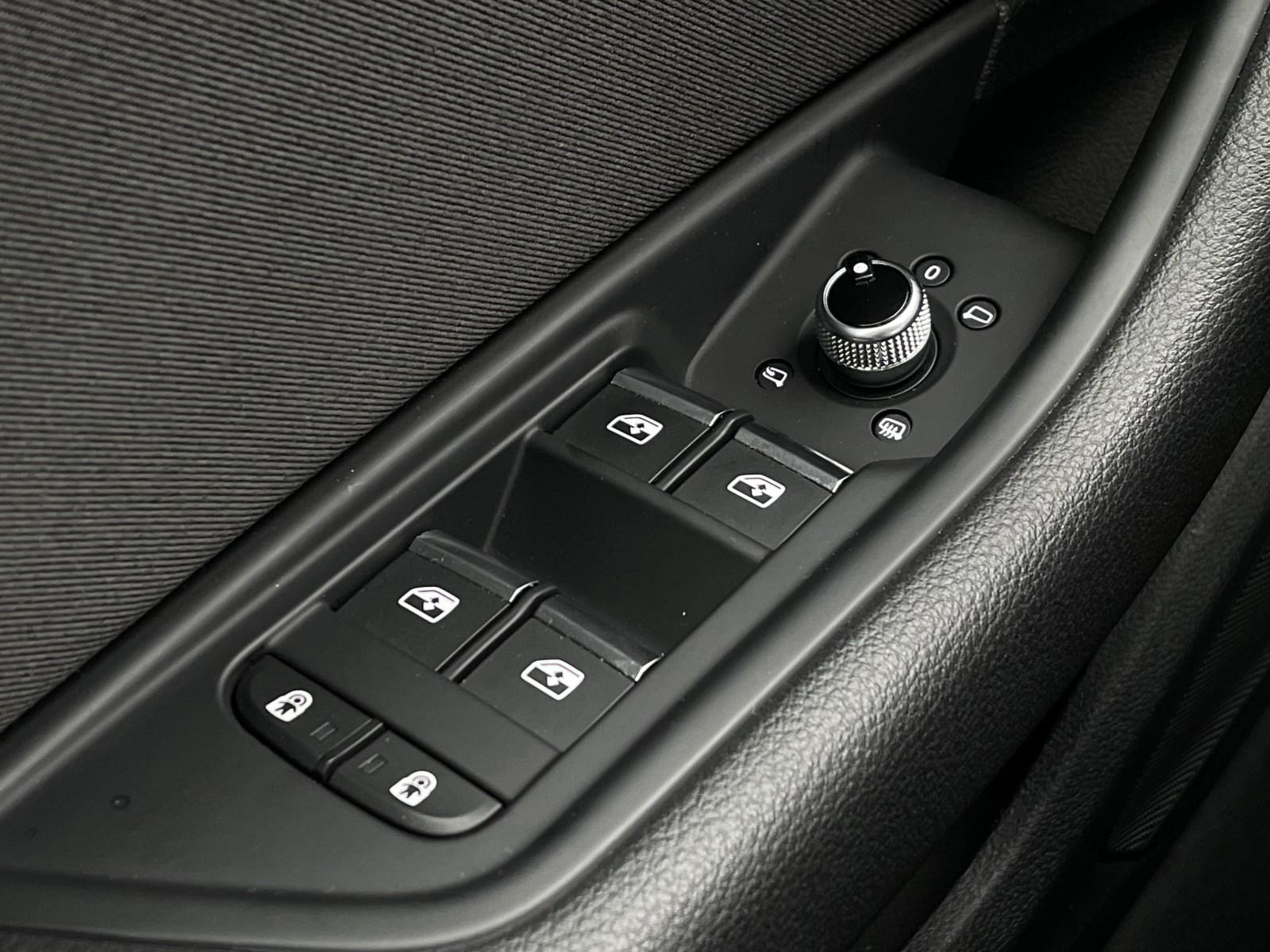 Matrix LED Apple CarPlay Android Auto Kamera cofania Gwarancja do 2028 26