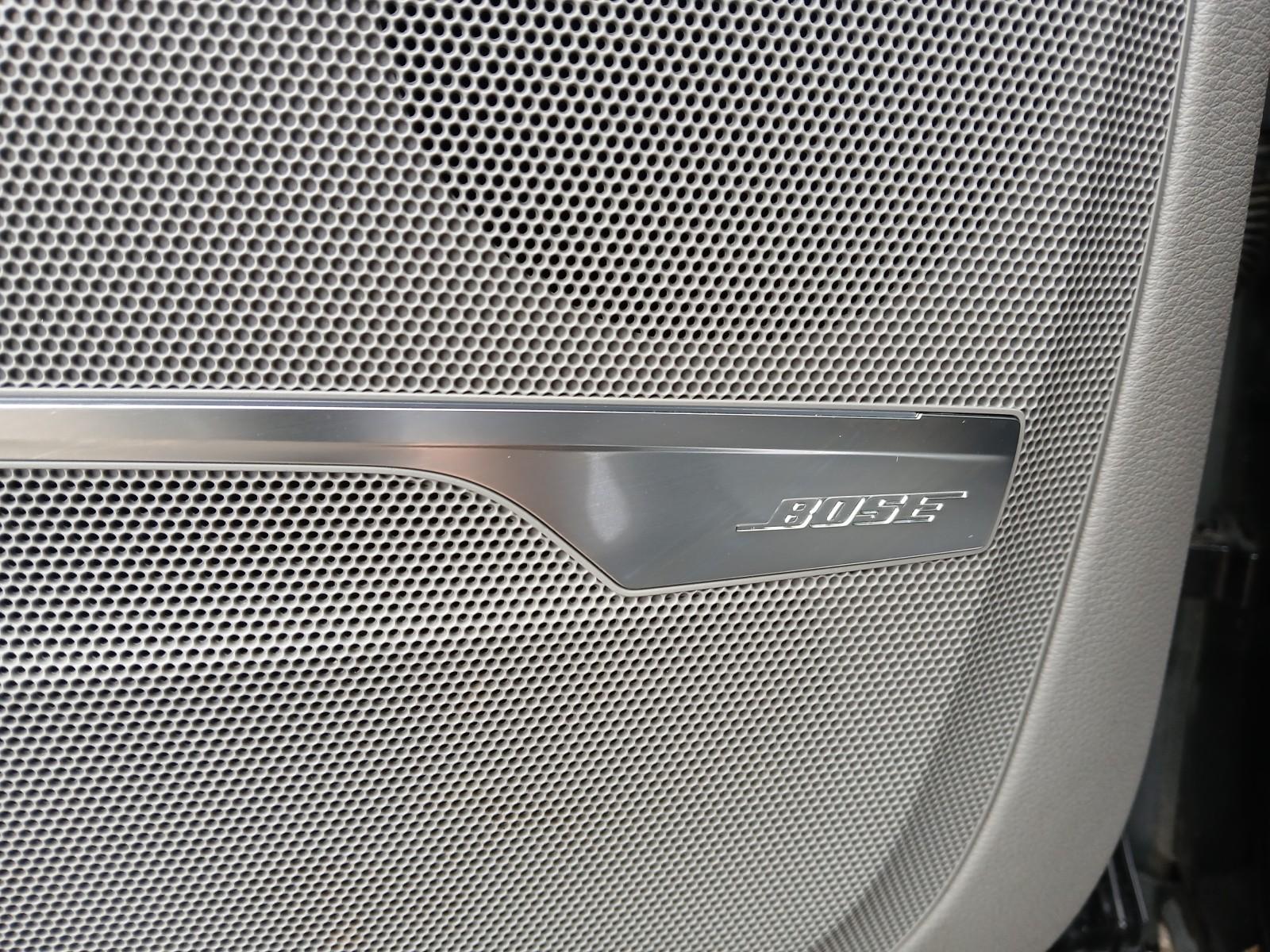 S Line | Matrix HD | Pakiet Czerń | Bose | Wentylowane fotele 20
