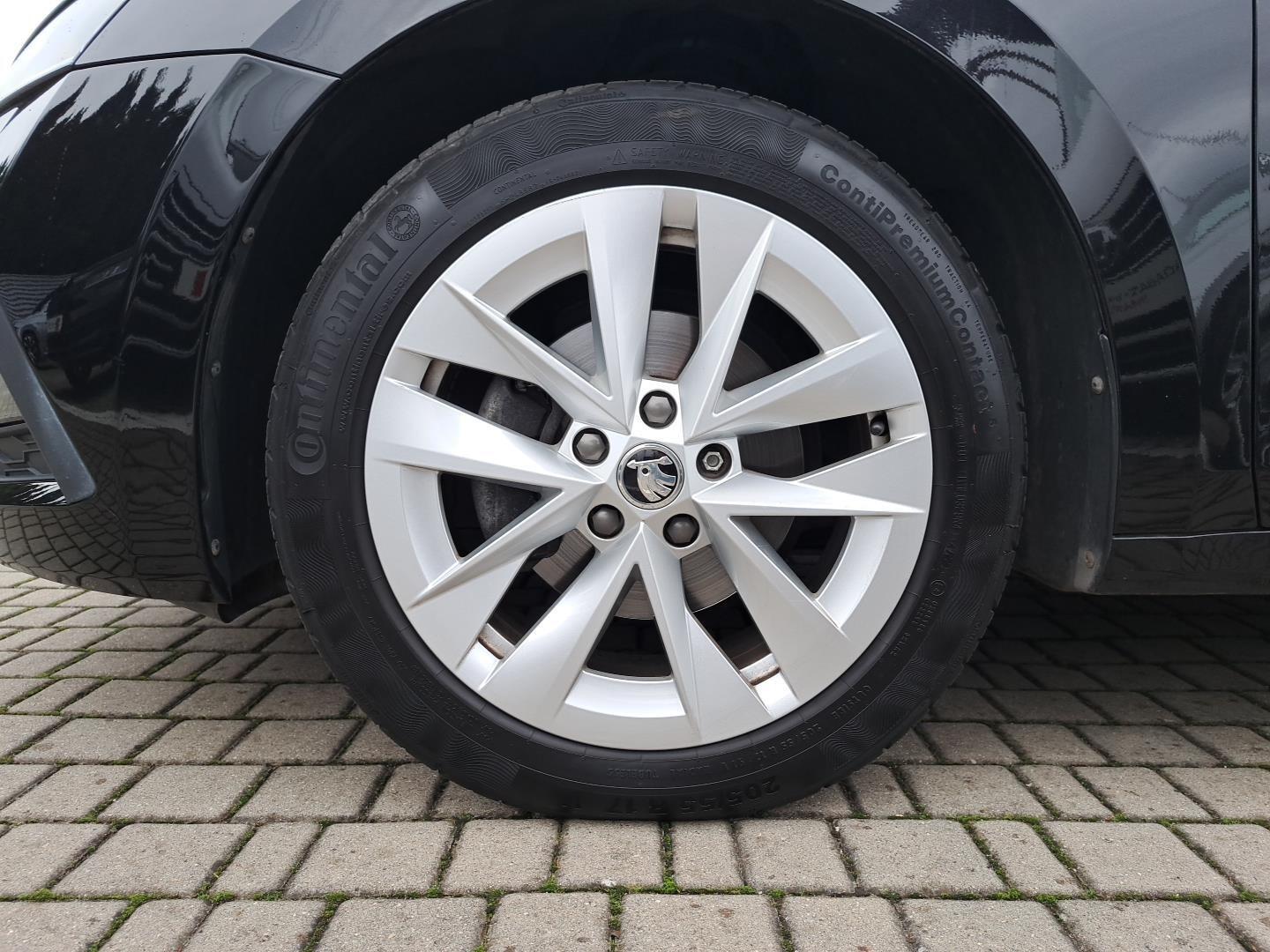 SalonPL Ambition 2.0TDI 150KM LED KessyFull SmartLink Kamera 17" FV23% 30