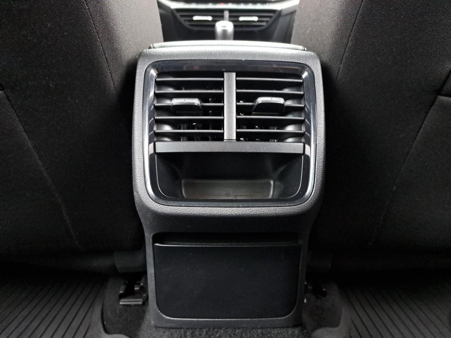SalonPL Ambition 2.0TDI 150KM LED KessyFull SmartLink Kamera 17" FV23% 15