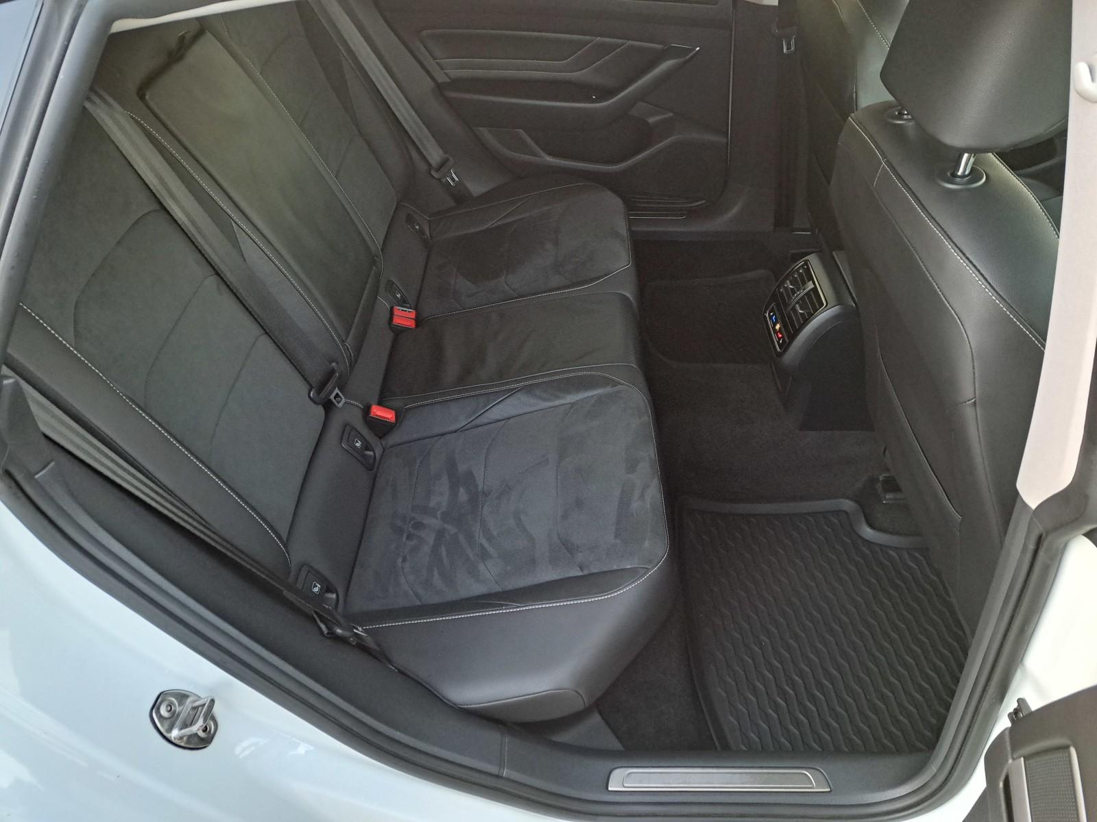 ELEGANCE 4Motion DSG Keyless Lane Assist LED Cyfrowe zegary Kamera APP 30