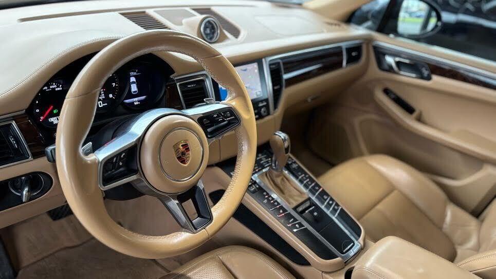 | PSM | AWD | PDLS Plus | Sport Chrono Porsche Centrum Szczecin 12