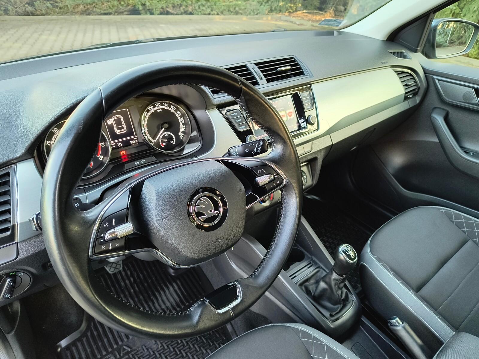 SalonPL serwis ASO 1.0TSI 95KM bezwypadkowy pakiety SmartLink VAT23% 10