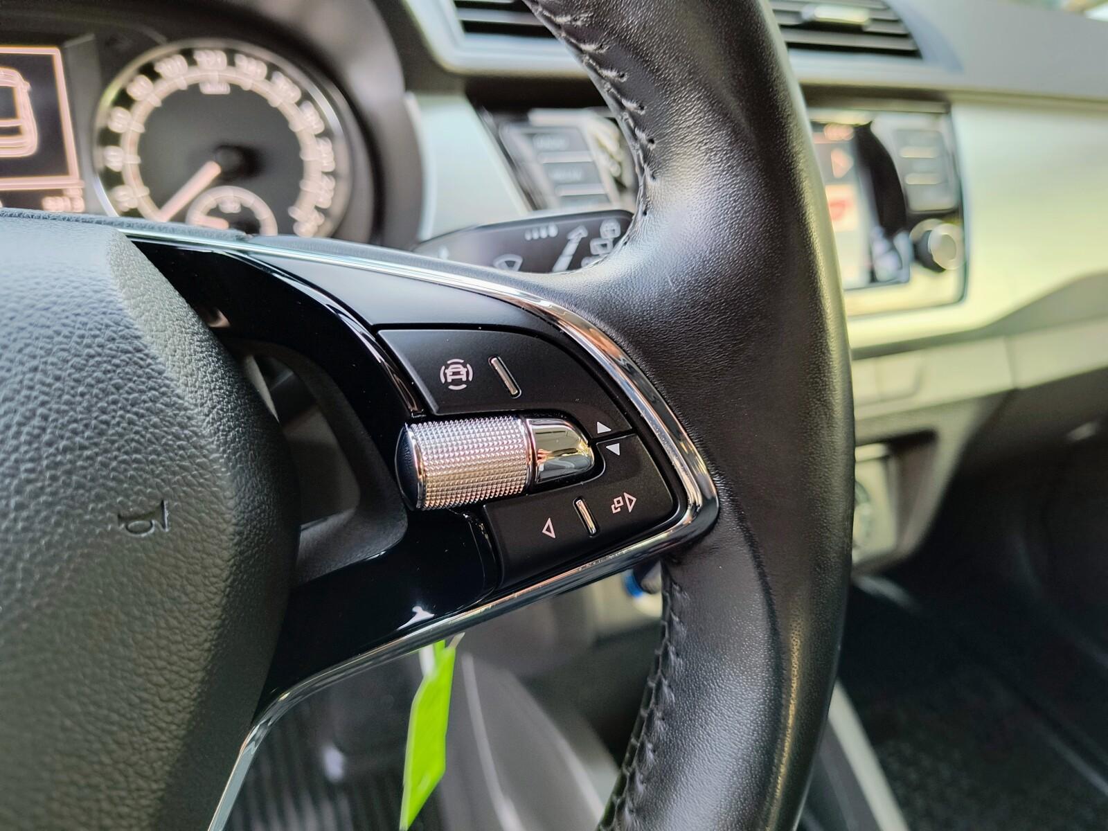 SalonPL serwis ASO 1.0TSI 95KM bezwypadkowy pakiety SmartLink VAT23% 11
