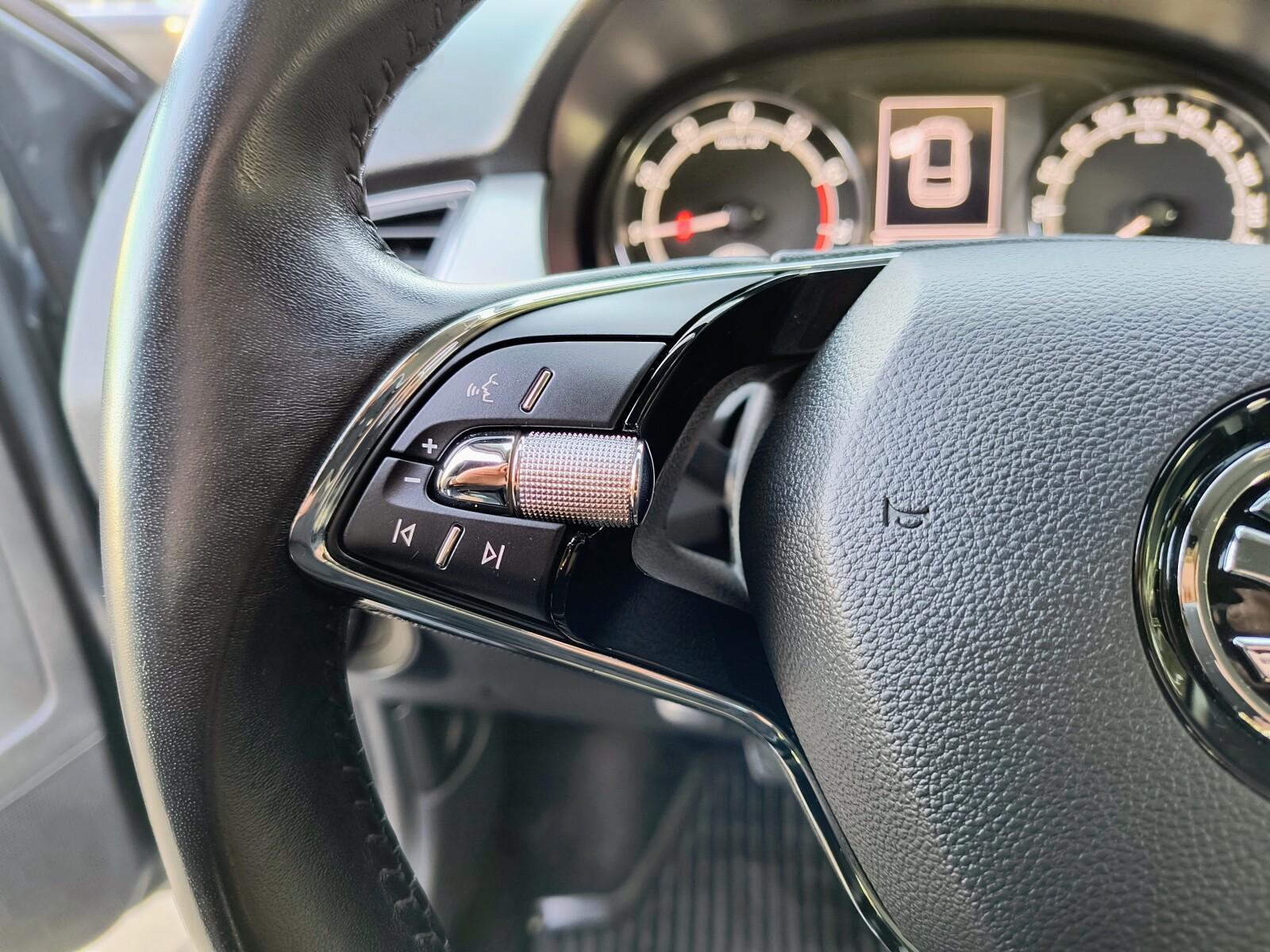 SalonPL serwis ASO 1.0TSI 95KM bezwypadkowy pakiety SmartLink VAT23% 12