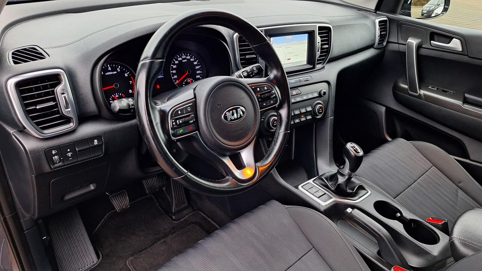 SalonPL serwis 1.6GDI 132KM bezwypadkowy navi grz.fotele kamera alufel 12