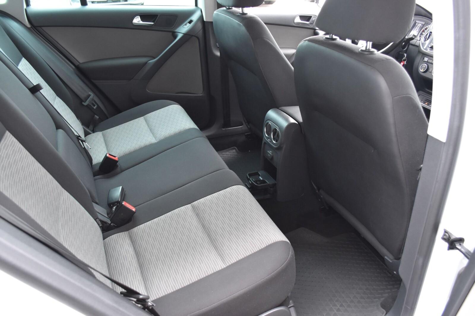 SalonPL 1.4TSI 125KM 17" Bi-Xenon Navi LED tył 1 właściciel ASO Dealer 26