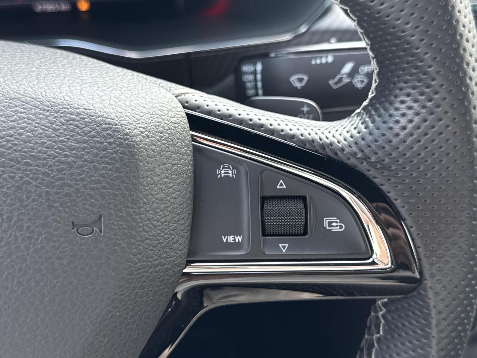 Sportline 272KM, Ambiente, Keyless, Tryby jazdy, Kamera, Grzana szyba 23
