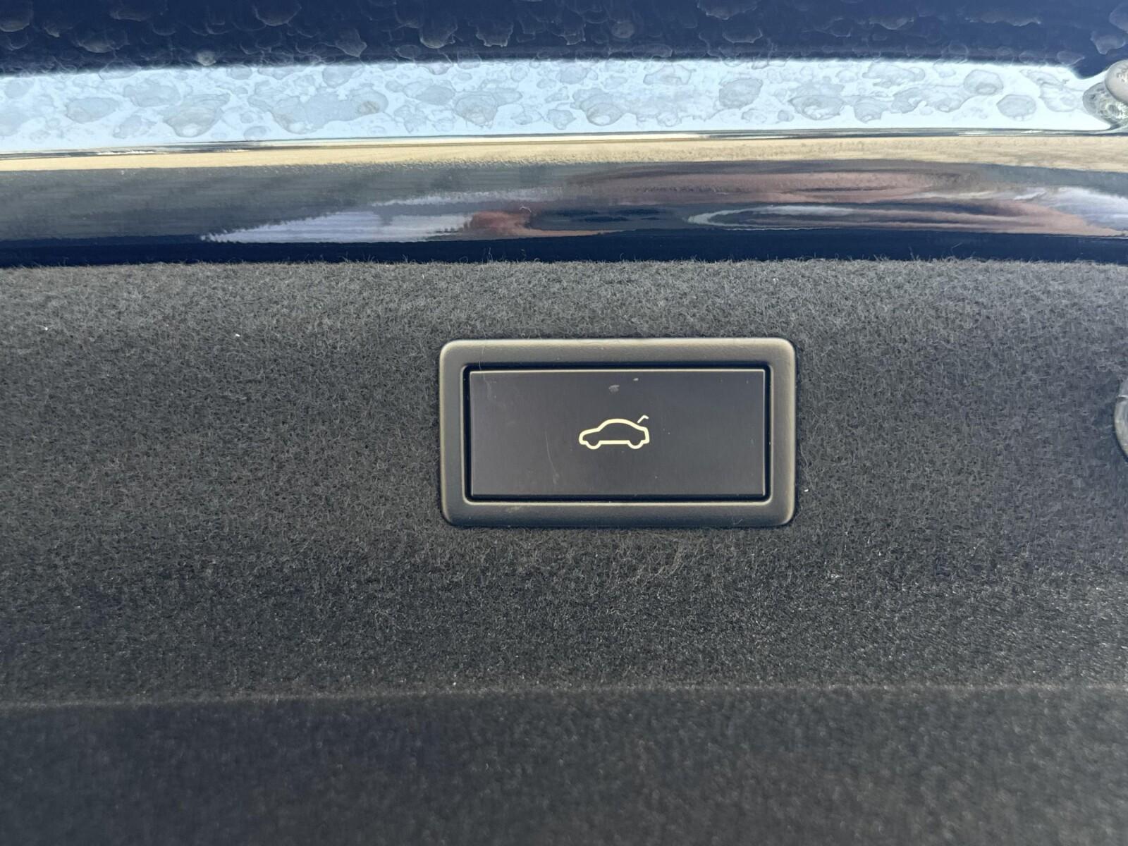 Sportline 272KM, Ambiente, Keyless, Tryby jazdy, Kamera, Grzana szyba 39