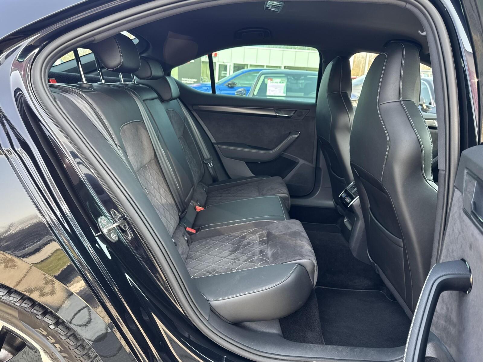 Sportline 272KM, Ambiente, Keyless, Tryby jazdy, Kamera, Grzana szyba 12