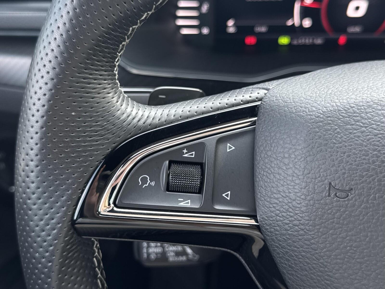 Sportline 272KM, Ambiente, Keyless, Tryby jazdy, Kamera, Grzana szyba 22