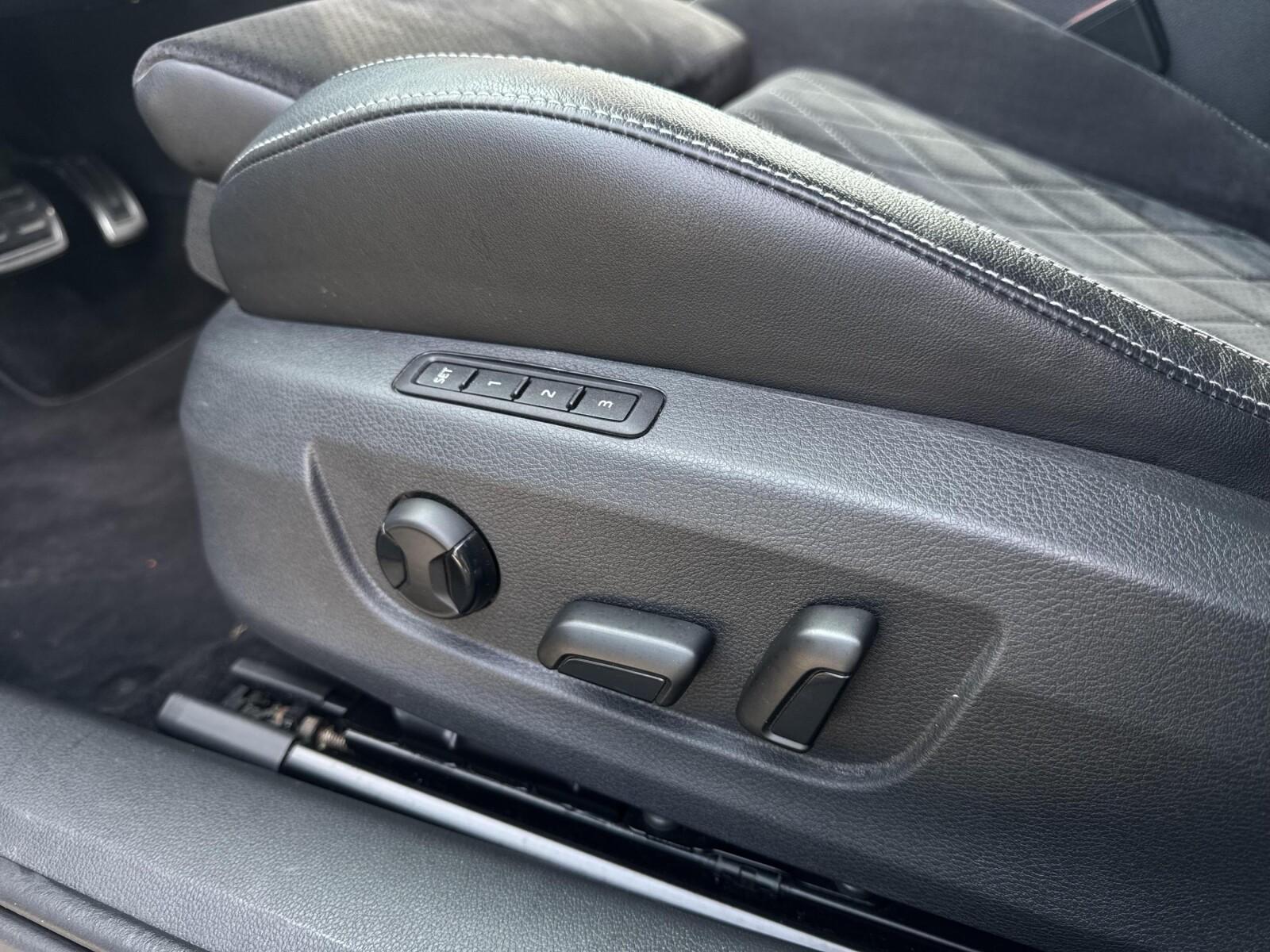 Sportline 272KM, Ambiente, Keyless, Tryby jazdy, Kamera, Grzana szyba 9