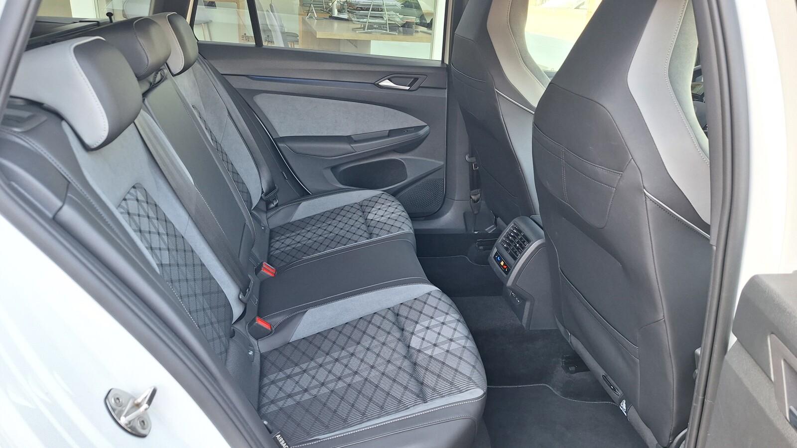 R-Line ASO 2.0TSI 190KM bezwypadkowy MatrixLED Ambiente Webasto VAT 17