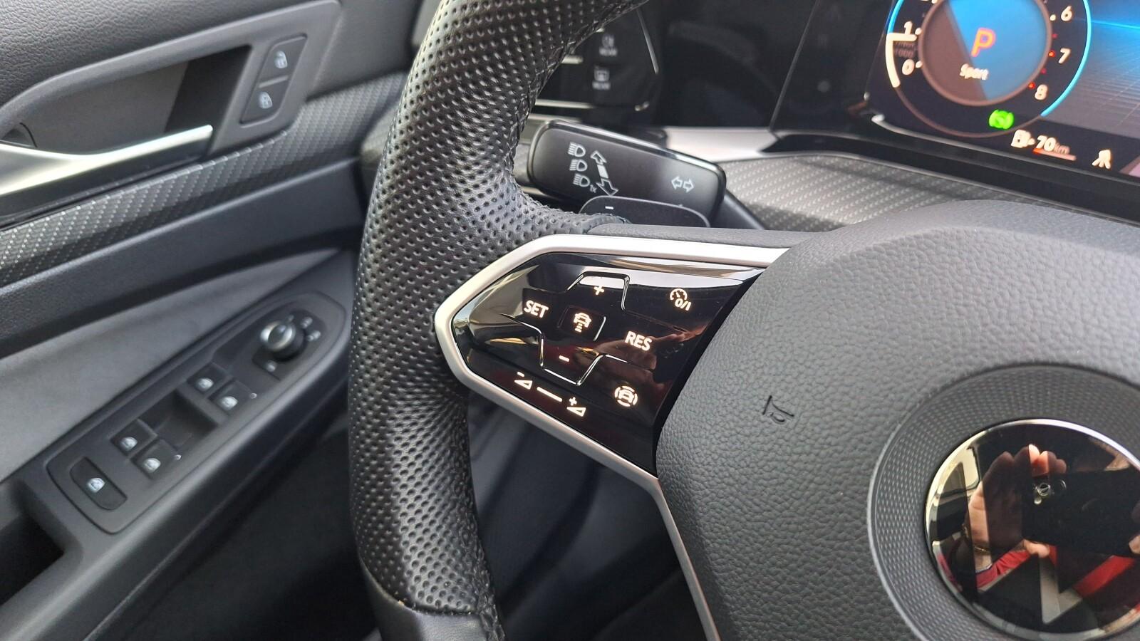 R-Line ASO 2.0TSI 190KM bezwypadkowy MatrixLED Ambiente Webasto VAT 19