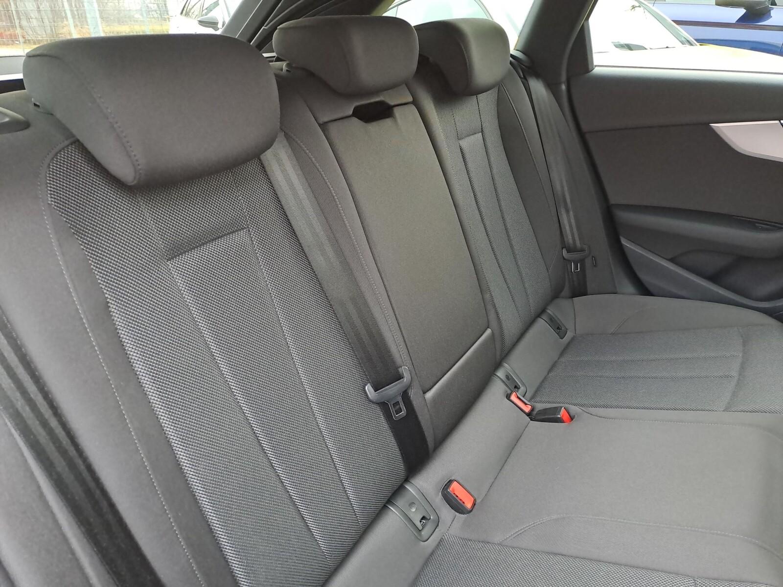 Audi A4 null 10