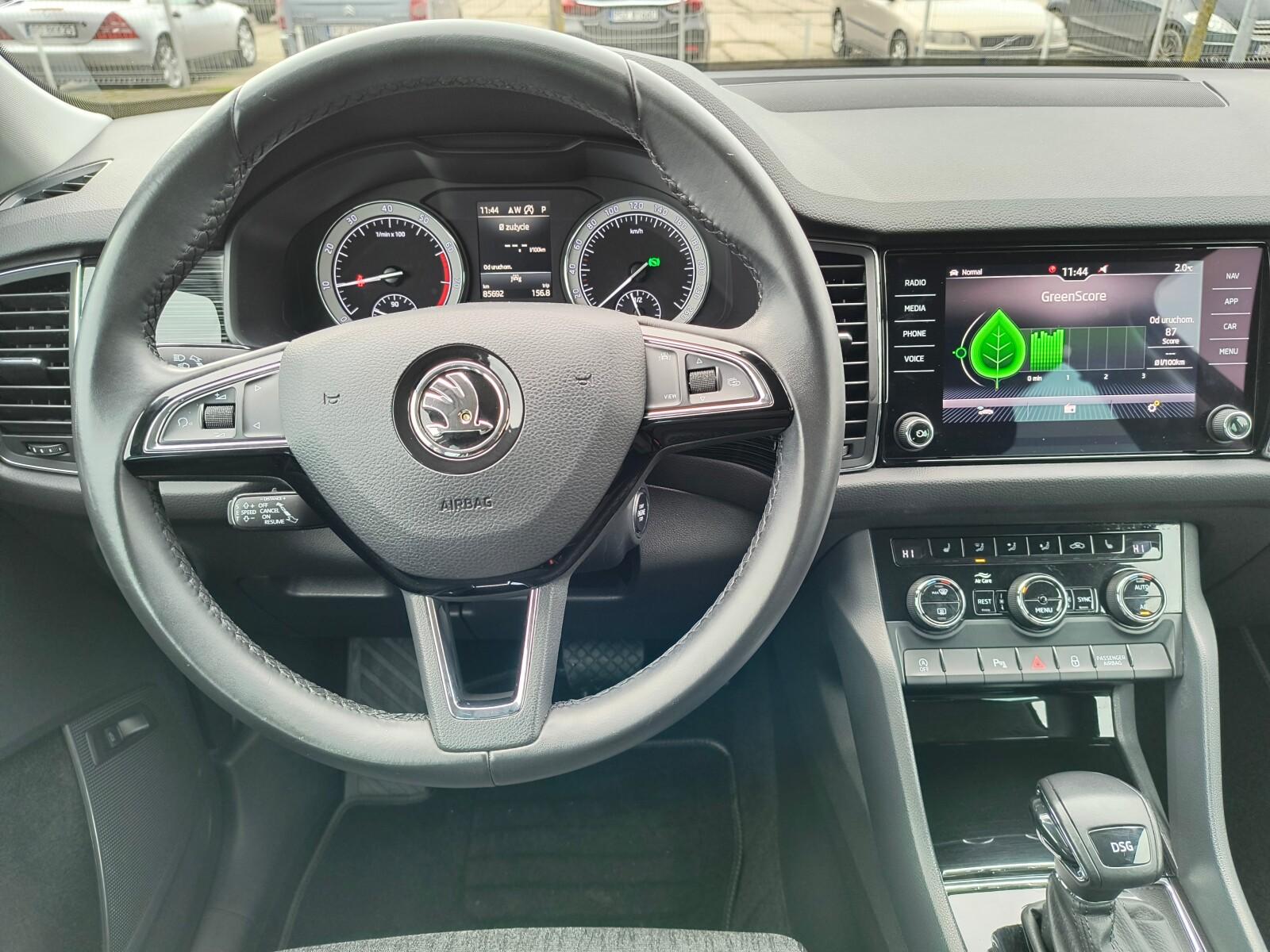 SalonPL serwis ASO 1.5TSI 150KM bezwypadkowy pakiety SmartLink VAT23% 11