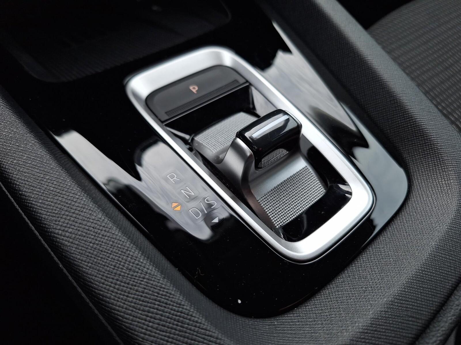 Selection 1,5 TSI 115KM DSG m-HEV, Salon Polska 23