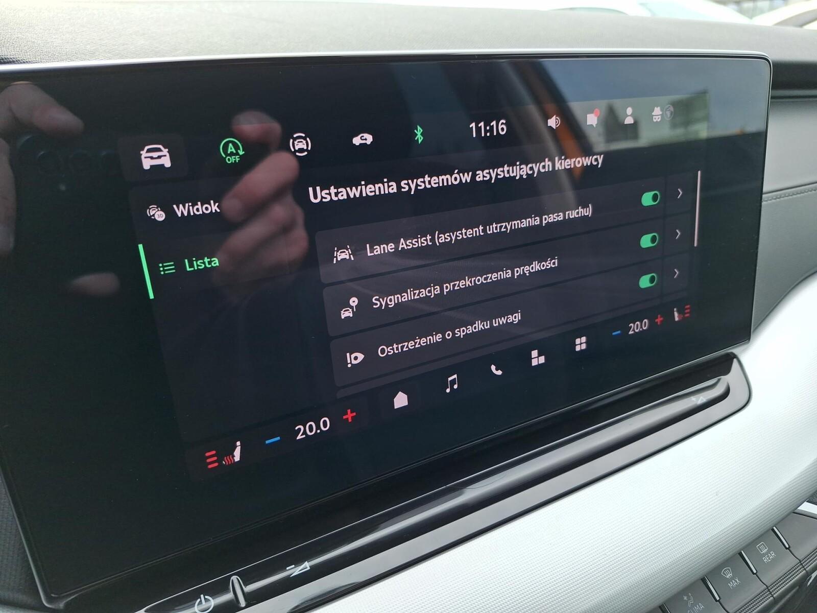 Selection 1,5 TSI 115KM DSG m-HEV, Salon Polska 18