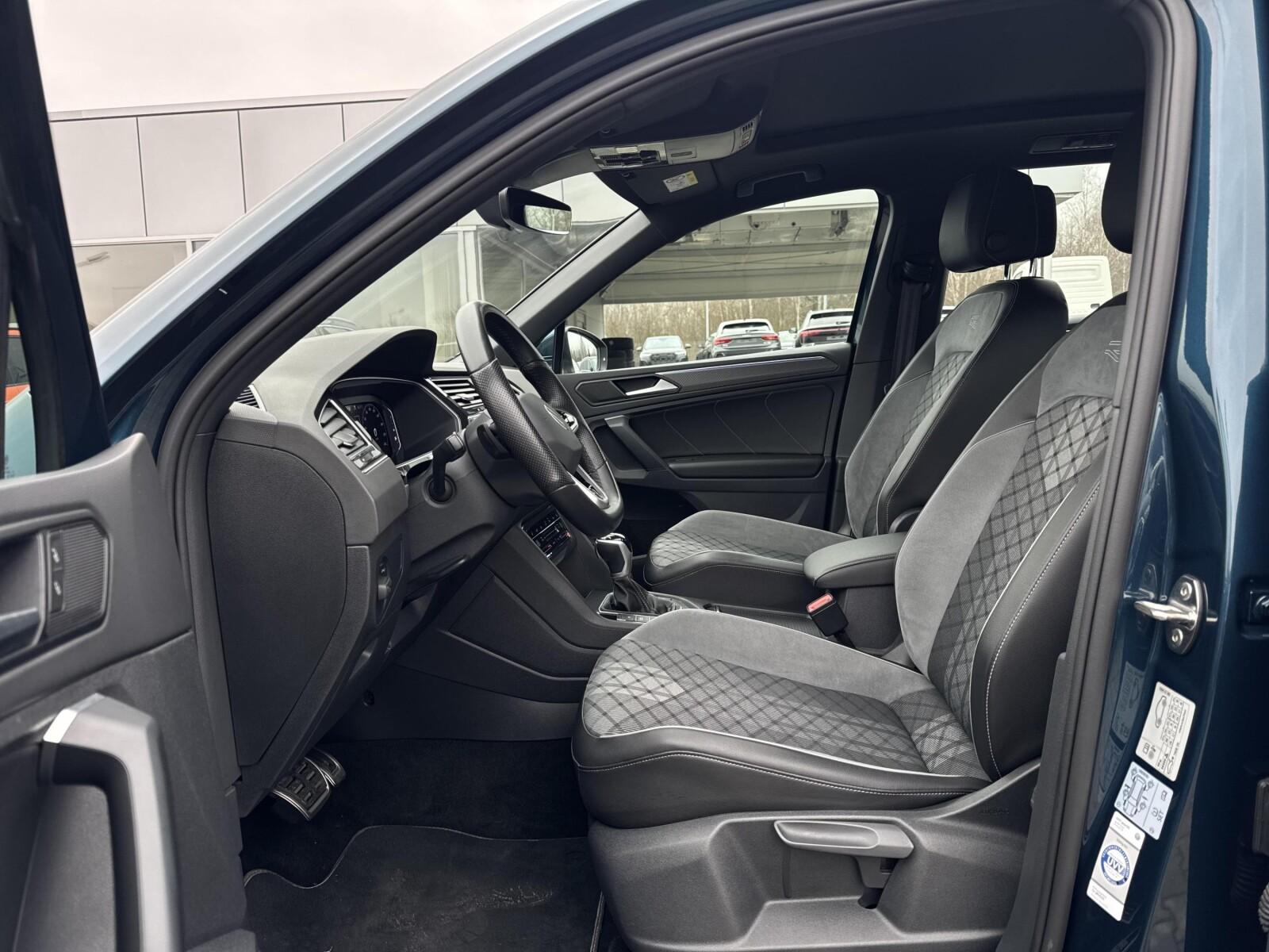 Volkswagen Tiguan R-line, 4x4, Kamera 360, hak, Matrix, Asystenci 9