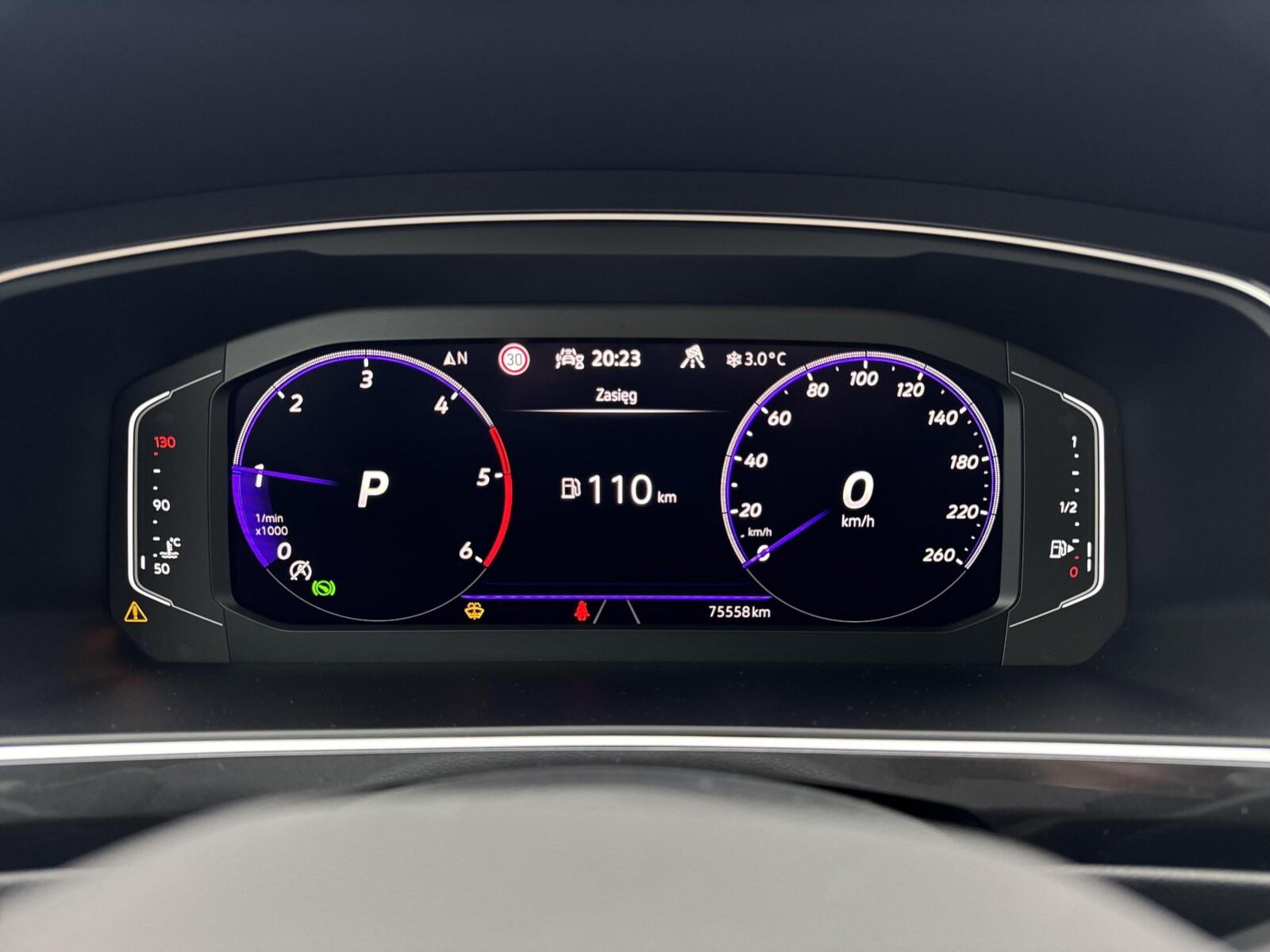 Volkswagen Tiguan R-line, 4x4, Kamera 360, hak, Matrix, Asystenci 18