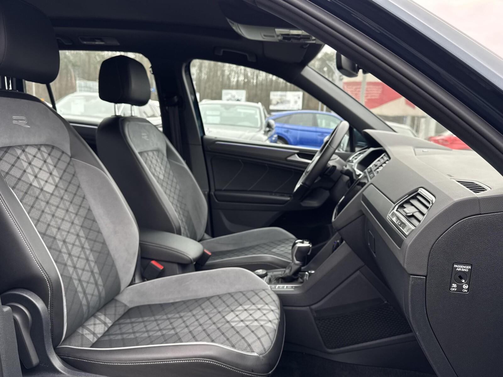 Volkswagen Tiguan R-line, 4x4, Kamera 360, hak, Matrix, Asystenci 12